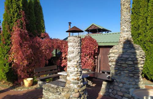 Dom nad stawem przy lesie - Foto 21