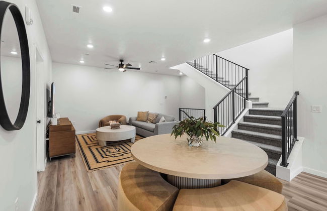 Brand New! Desert Cliff Sleeps 20 Guests! - Foto 51