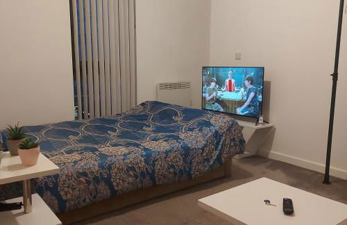 Ensuite Double Bedroom, Live in landlord - Foto 3