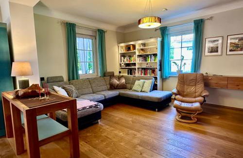 Top Wohnung in Stadtvilla mit Terrasse und Garten - Foto 6