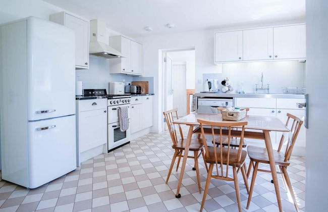 Palace Park - 2 Bedroom Bungalow - Manorbier - Photo 19