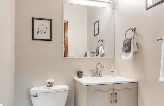 Spacious 3BR Home near Downtown, Oakland & East Liberty! Max 15 nights by RedAwning - Foto 22