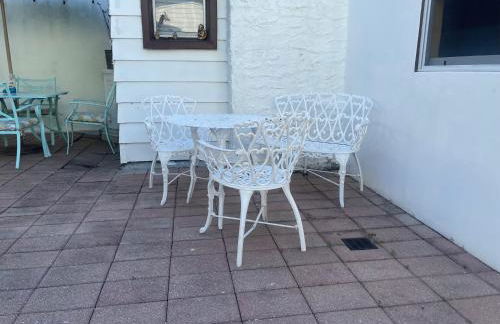 Convenient and Private Downtown 1BR Near Beach - Foto 26