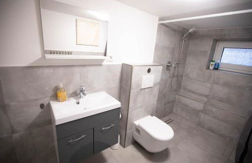 80qm - 4 rooms - private parking - Keller-Basement - MalliBase Apartments - Foto 6