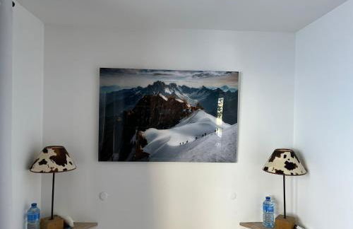 Méribel 2 pièces avec cabine, centre, proche commerce et pistes avec parking et wifi état neuf - Foto 16