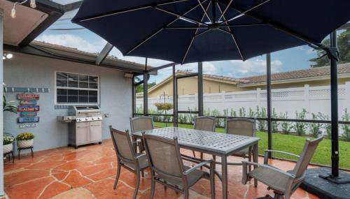 Three Bedroom Pool Home with Modern Interior Design - Foto 4