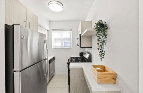 Modern Miami Beach Apt King & Sofa Bed Comfort - Foto 9