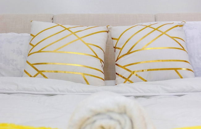 Lux Studio Jkia Airport View Suite - Photo 5