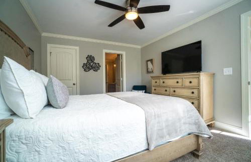 Par-Tee Haus I- Game Room & Hot Tub-Walk to Helen - Foto 62