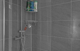 3BR Home for 6 in Rainham, Parking & Wi-Fi - Foto 9