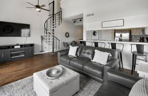 April Point Dr S - Photo 28