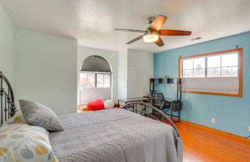 3 Mi to Sequoia Park Zoo Spacious Home with Sunroom - Foto 25