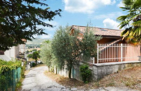 2 Bedroom Awesome Apartment In Gubbio - Foto 19