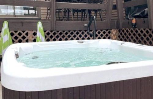 Lakeside Oasis with Kayaks, Hot Tub, & Fire Pit - Foto 25