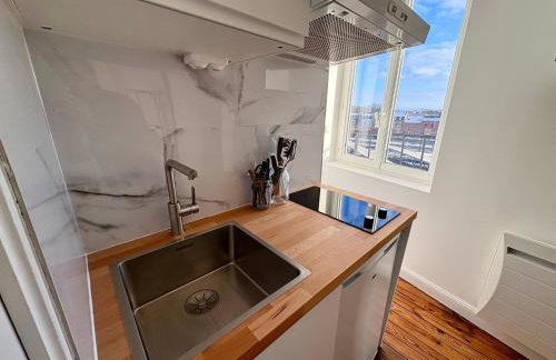 Suite Style Hôtel avec Balcon Vue Gare Netflix - Foto 7