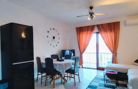 Apartments Grbac Veli Rat-Seaside - Photo 8