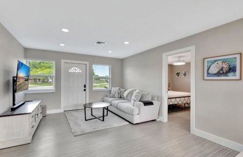 Sunshine Villa - with Private Pool - Foto 7