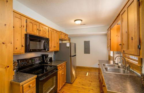 Canadian Hemlock . Trailside Lodging - Foto 13