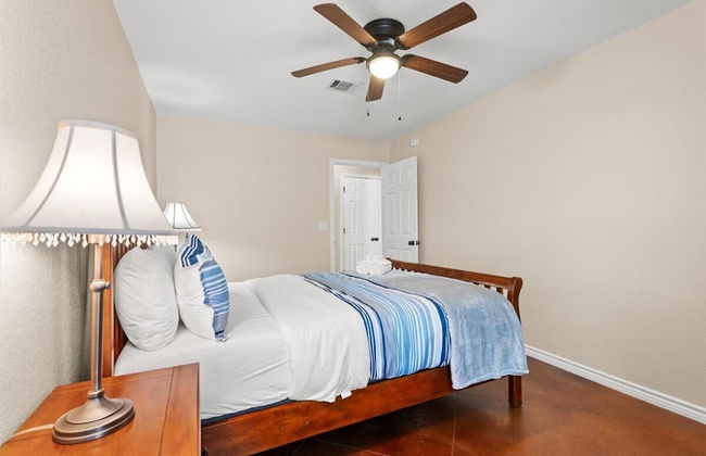 Spacious 3BR Home in Amazing Location - Photo 23