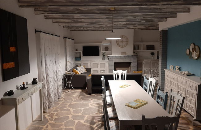 Casa Rural Garnacha de Borja has a Barbacue and Terrace - Foto 13