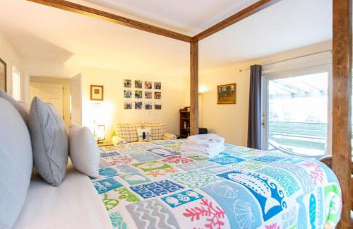 Stunning Home with In-Ground Pool - Photo 19