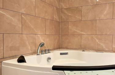 Modern SPA - Cosy & Chic - JACCUZI - Foto 7