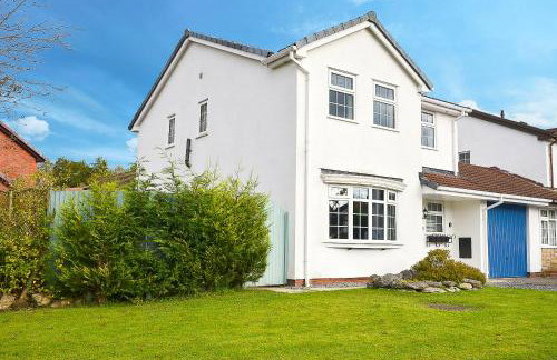 Huntsfield House- Stunning Modern 4 Bedroom House Suitable for Work and Leisure Stays - Foto 40