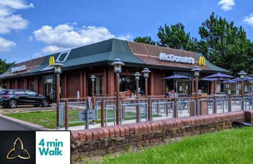 Modern 4 bedroom home ideal for Contractors, Groups and families ,FREE parking for multiple vehicle's - Foto 5