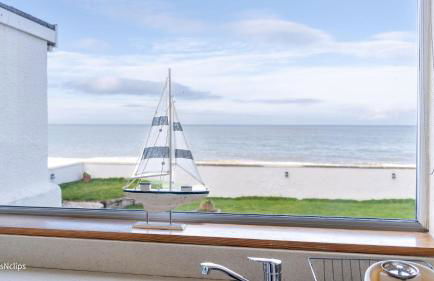 Superb Cintra Beachside Apartments - Photo 50