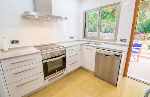 Bonito Chalet con WiFi muy cerca del mar - Photo 13