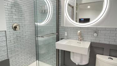 New Custom & Creative Space - Walk to Top Shops - Foto 4, towels, Shower