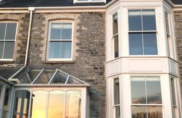 The Moorings - Just a few metres from the sea! - Photo 11