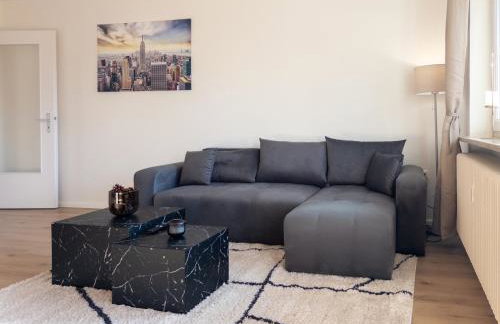 Franzi am Bahnhof - Foto 9