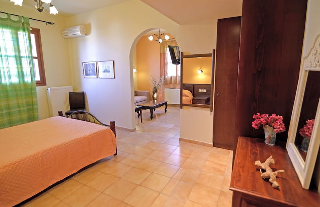 Minos Pension - Photo 19