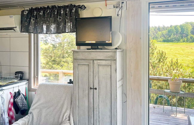 6 Person Holiday Home in Farentuna - Photo 11