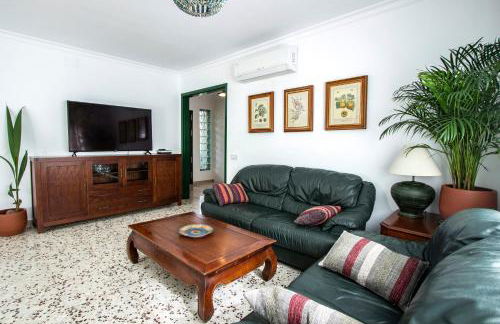 Newly furnished cozy house next to the beach - Foto 3