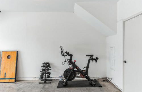 New Modern Townhome With Rooftop Patio 2 Bedroom Townhouse by RedAwning - Photo 43