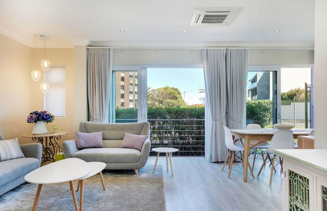 Stylish 2 Bedroom Apartment in Camps Bay Asilvertide - Foto 1