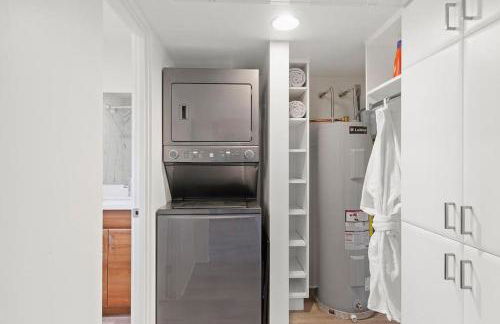 Retro Studio in the Heart of DTPH - Very Walkable - Photo 18