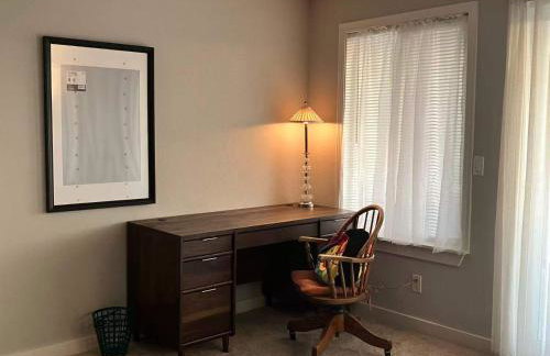 Pet Friendly Bellevue Condo with Stunning City Views - Foto 17