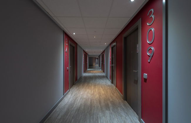 Apartamentos Recoletos - Photo 12