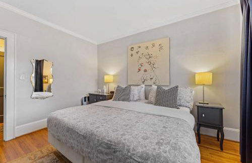 Bright and Restful 2BR near Uptown with Balcony - Foto 7