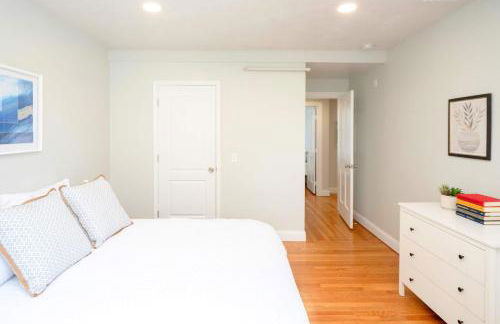 Jennifer's Cozy Apt Near Brown w In Unit Laundry - Foto 20