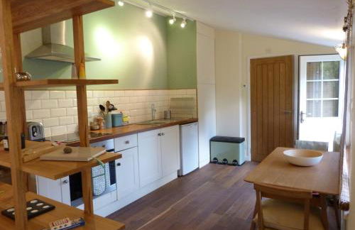 Somerset Lodge, a secret hideaway - Photo 23