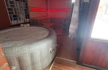 Small apartment with sauna and Jacuzzi! - Foto 13