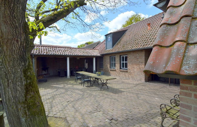 Atmospheric Country House in Asten on a Golf Course - Photo 32