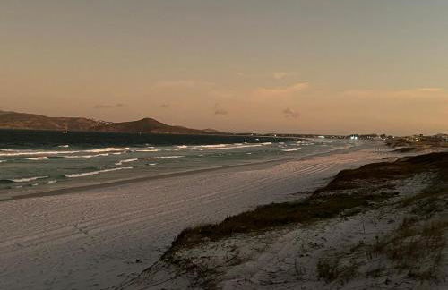 Ampla casa completa, pé na areia Praia do Foguete, Cabo Frio - Foto 3