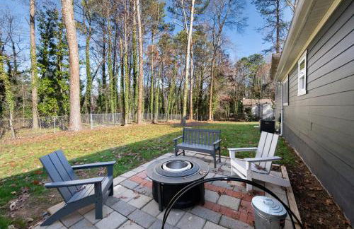 Outdoor Projector, Arcade, Fire Pit, 2 Car Garage, 2 Living Rooms - Foto 33
