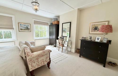 Tranquil Seaside Cottage by NewFo - Photo 40