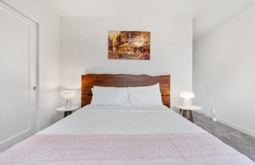 Luxe Central Home with Views & Rooftop - Foto 20